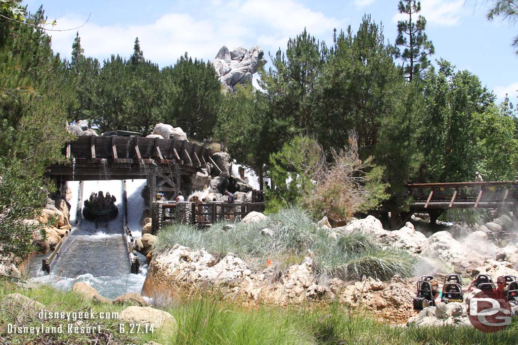 Walking by Grizzly River Run, under an hour wait this afternoon, 50minutes.