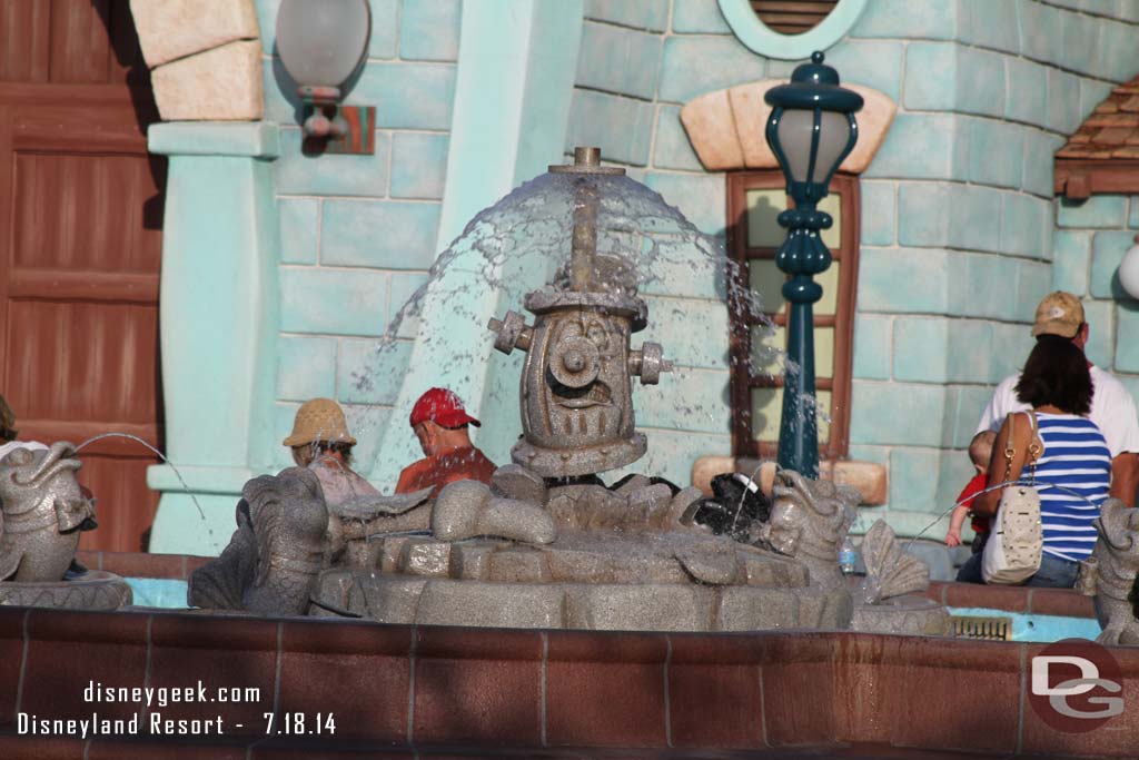 Walked through Toontown.  No changes.. Roger is still missing from the fountain.