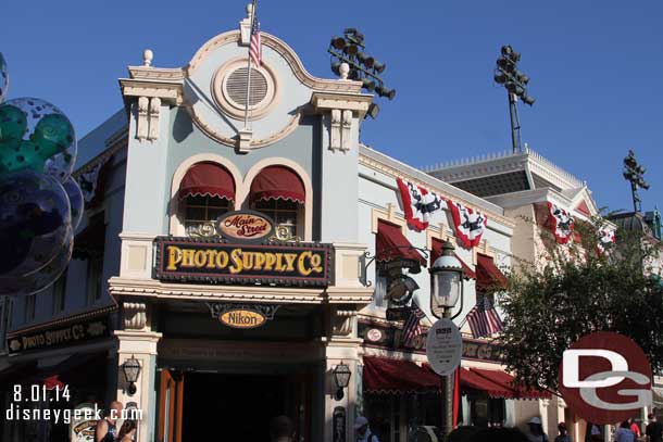 A new sign on Main Street, on the lamp post.