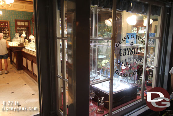 The Crystal Arts window is back to normal.