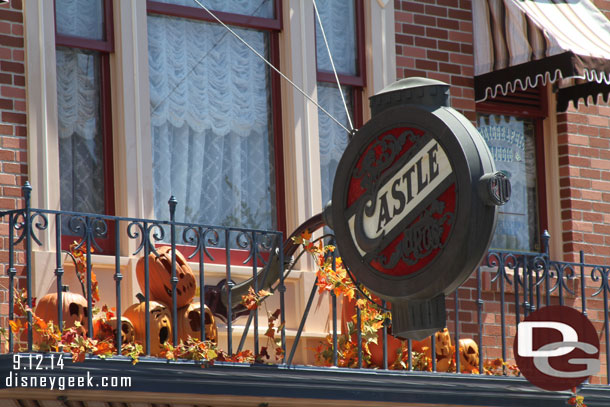 The Castle Bros. sign has returned.