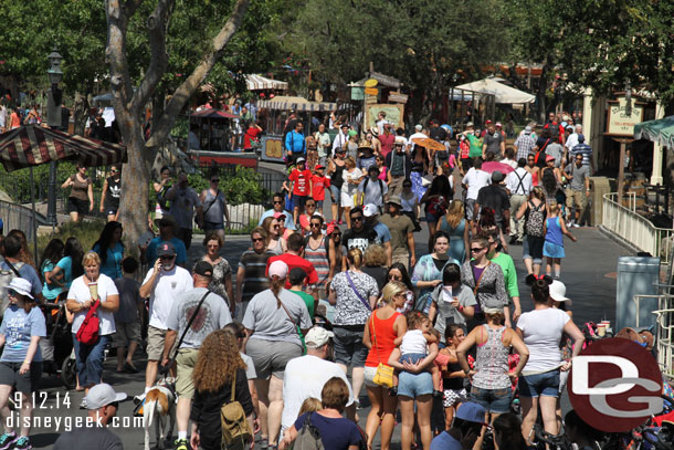 A couple random crowd shots, looking toward Frontierland from the Pirates Bridge