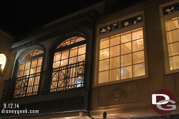 Club 33 had the drapes drawn this evening.