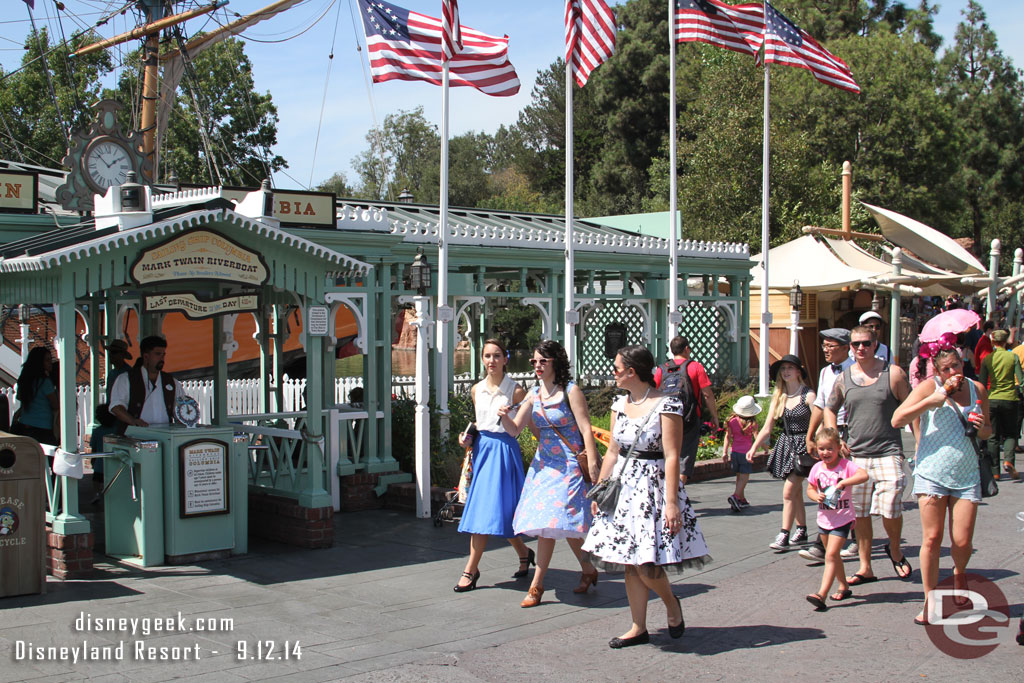 Speaking of Dapper Day guests here are some strolling through Frontierland.