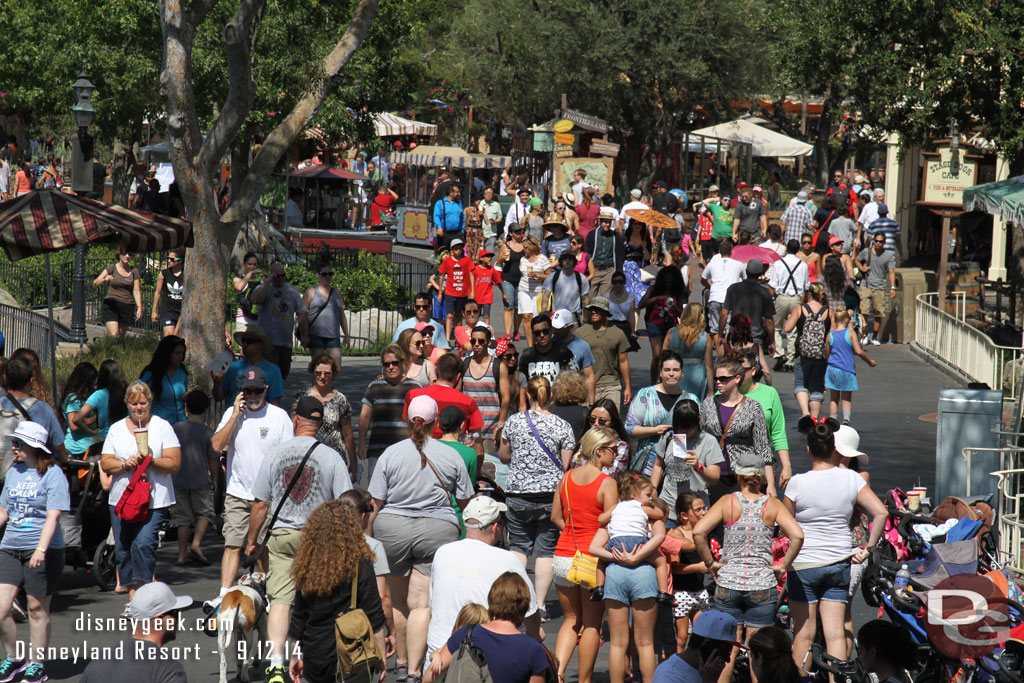 A couple random crowd shots, looking toward Frontierland from the Pirates Bridge