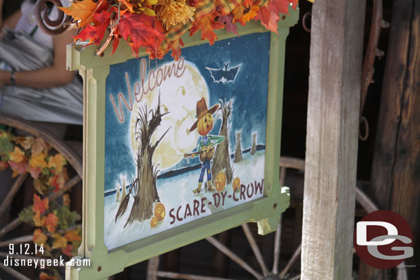 The Scare-Dy-Crow welcomes you 