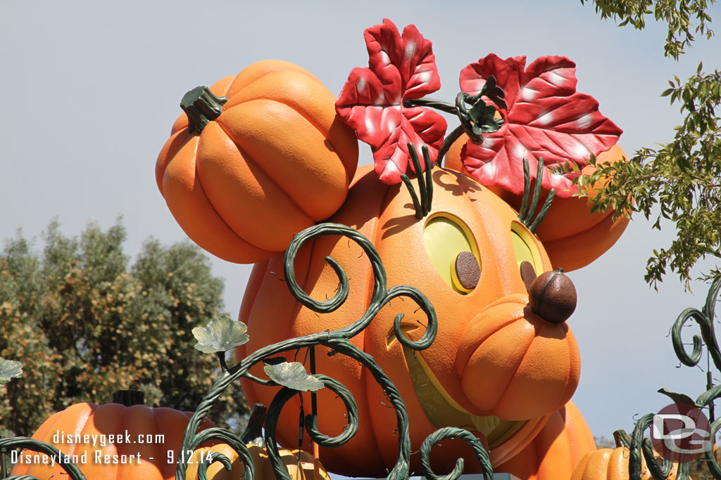 Minnie made out of pumpkins