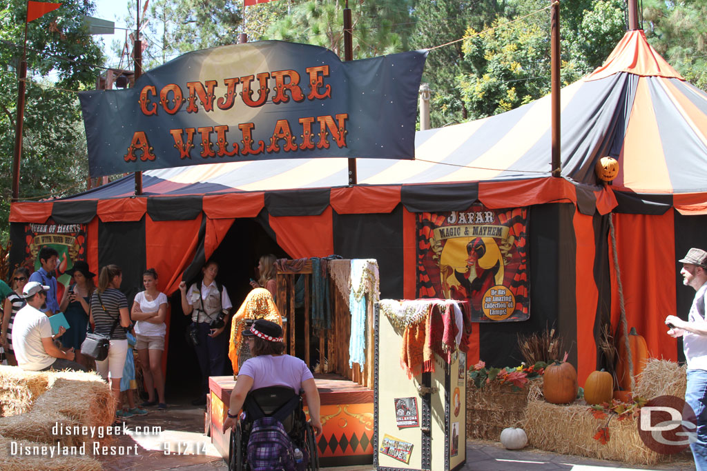 Conjure a Villain is back.  I did not visit this trip.  The line was long, does not move, and with the heat and hay it did not seem inviting to me.