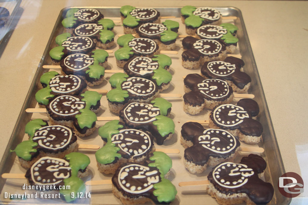 Next stop Buena Vista Street.  Some Halloween inspired treats at Trolley Treats.