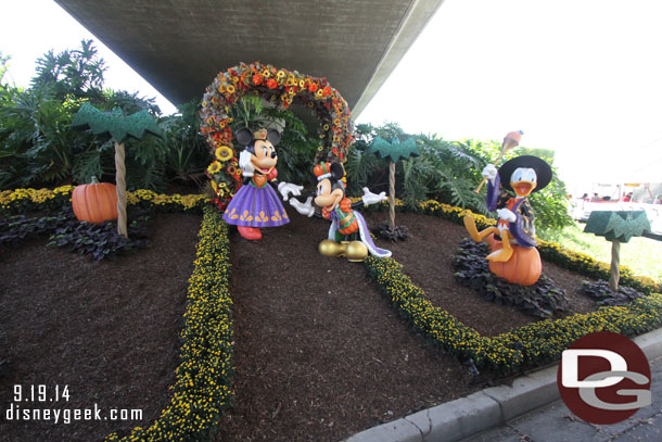 One of the Halloween displays along the way.