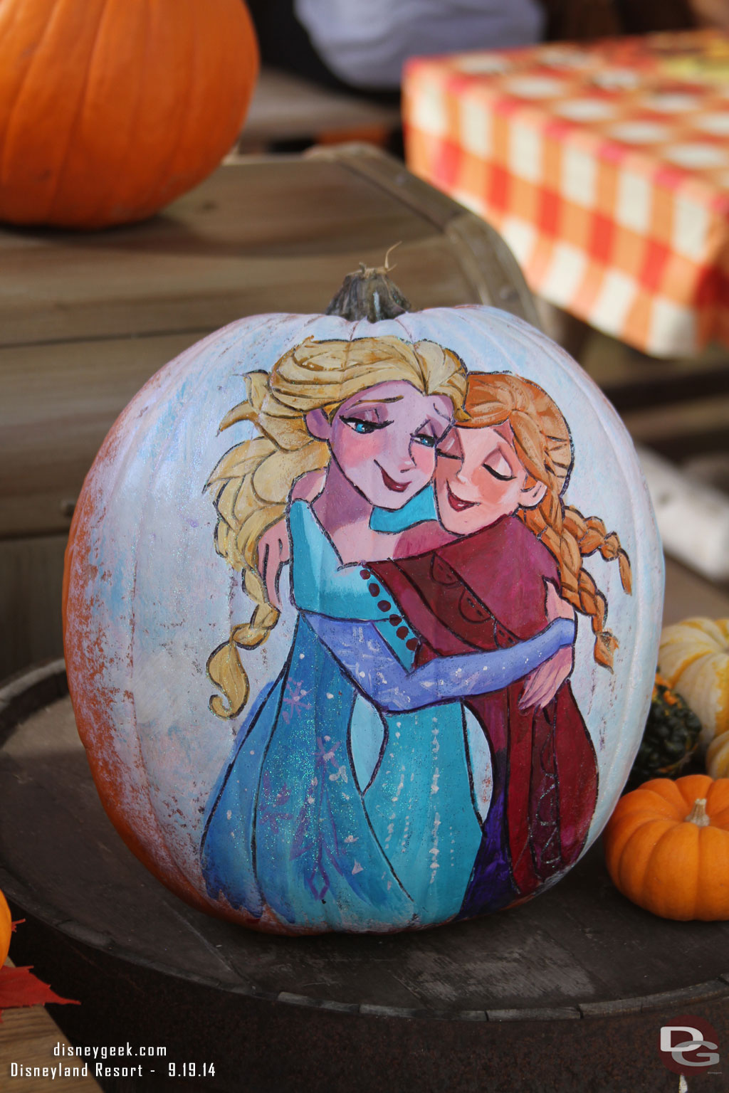 Anna and Elsa - Frozen - Pumpkin