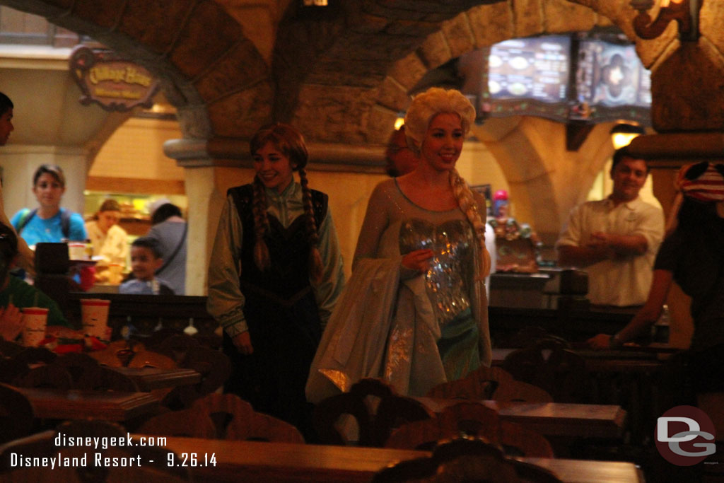 Anna and Elsa (Disney ones... there were numerous guests dressed up roaming the parks too) passing by as I ate dinner.