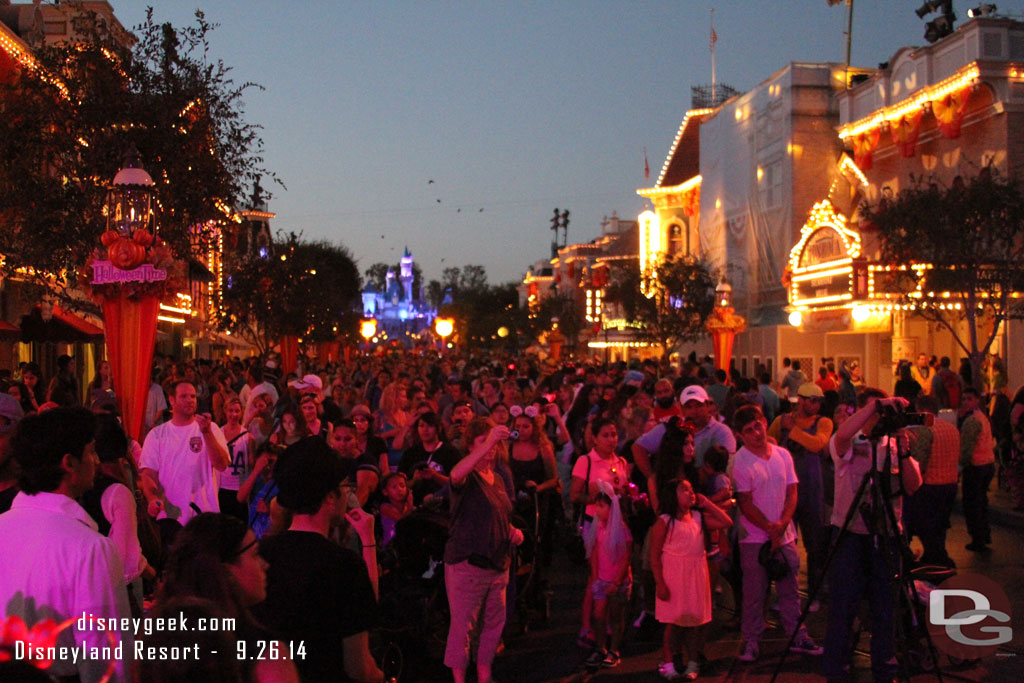 Main Street was packed (as is the norm on party nights)