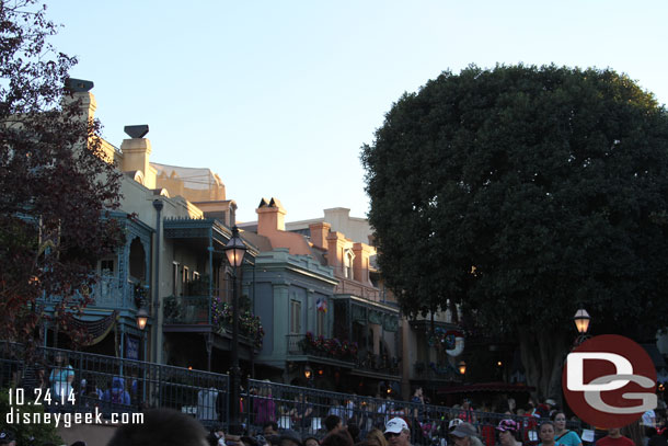 Some Christmas decorations are up in New Orleans Square, will stop by there on the way back.