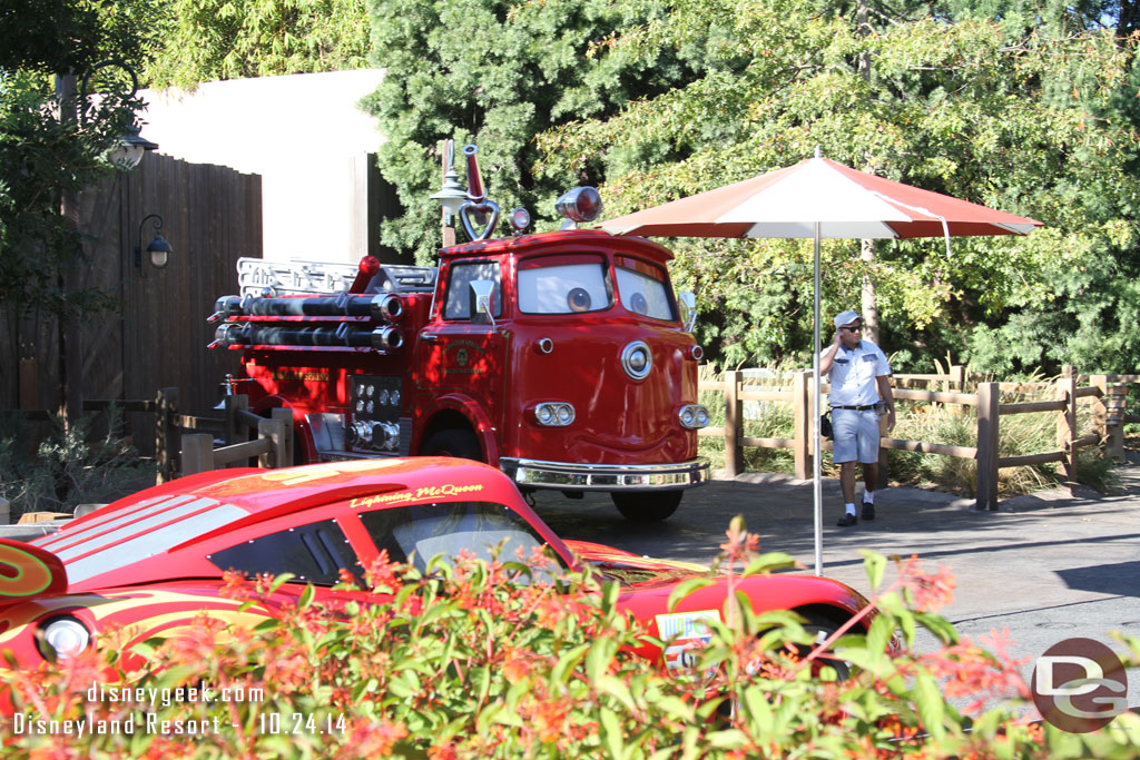 Red out waiting for guests as Lightning cruised by.