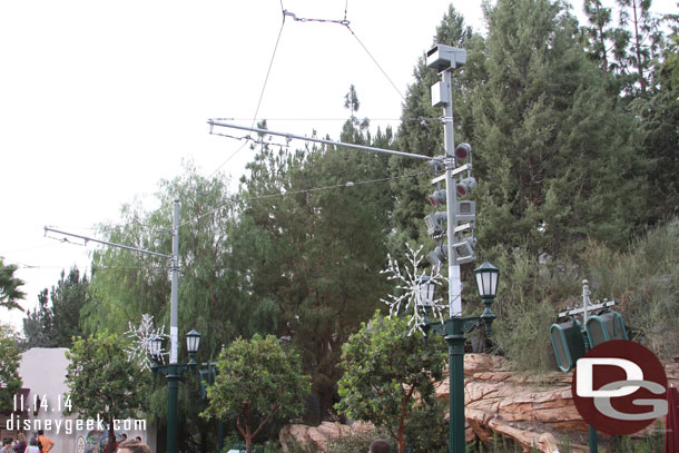 Snow Flake lights around Carthay Circle and up the parade route.