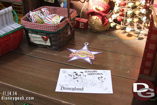 Christmas cards and stars that you can color are available in the holiday crafts area.