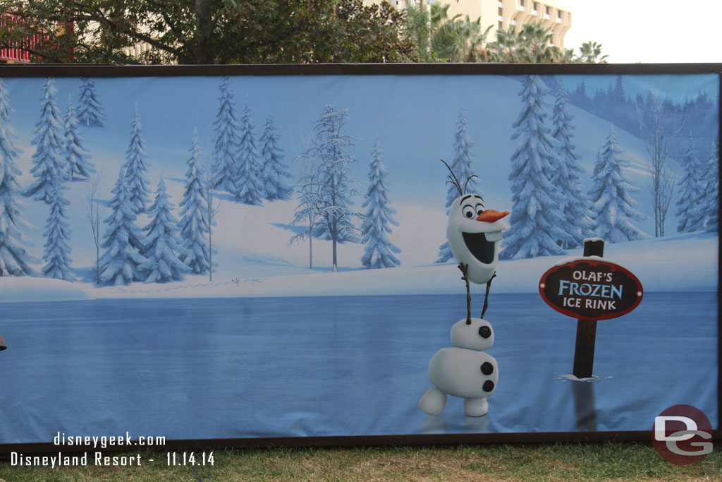 An Olaf photo backdrop near the entrance.