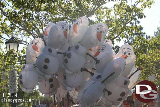 Plenty of Olaf balloons are in both parks now.