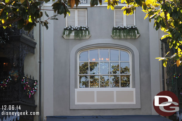 Noticed a wreath inside the large Club 33 window.  Looks like it would block the view quite a bit.