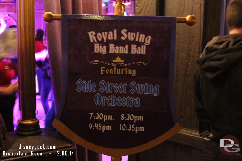 The Royal Swing Big Band Ball was in full swing as we walked by.  Did not have time to stop and watch tonight.