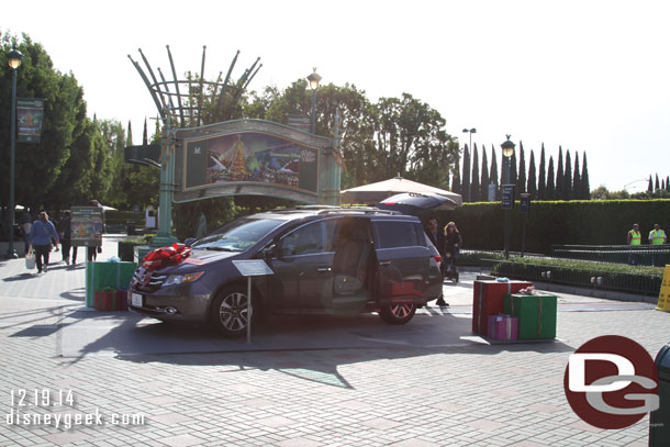 Arriving at the Disneyland Resort for the afternoon.  Still seems a little awkward to have a car on display here.