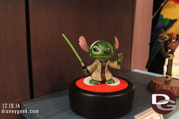 Yoda Stitch statue