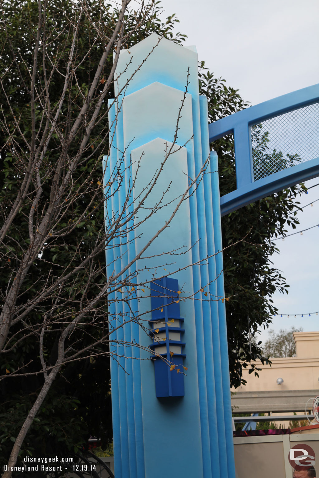 The arches and lights have been repainted blue.