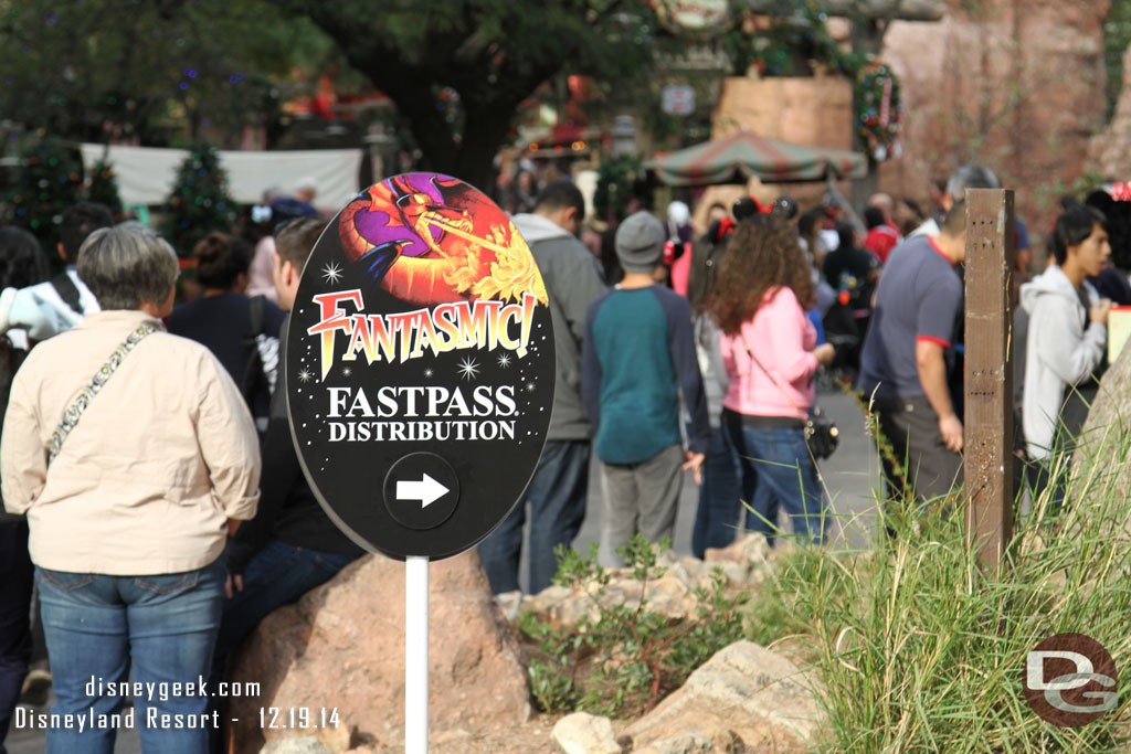 Time to check out the Fantasmic FastPass.