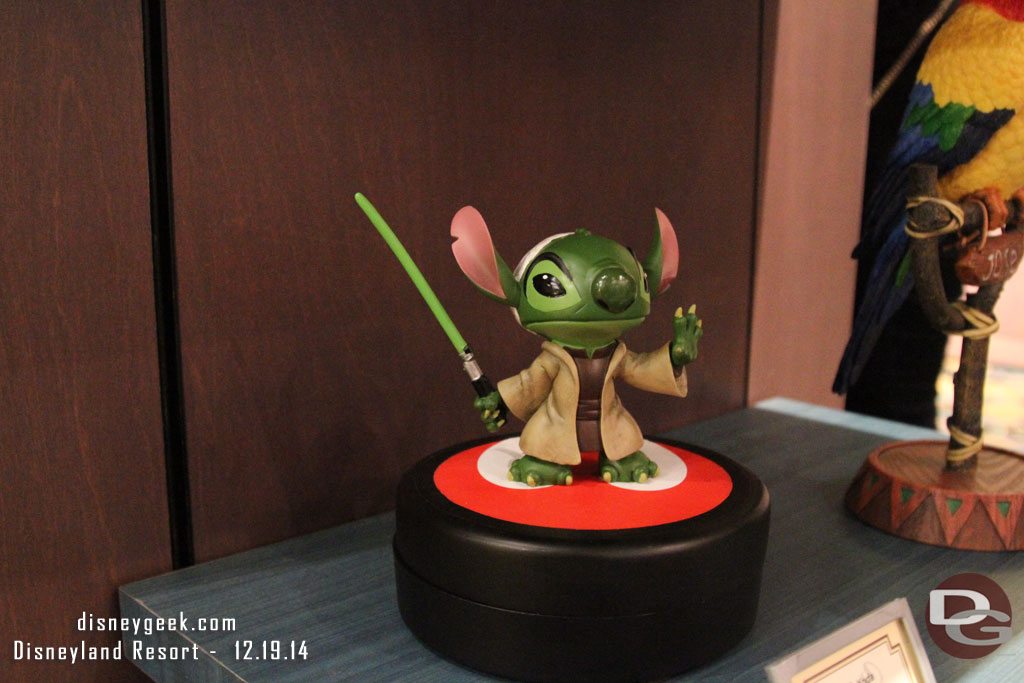 Yoda Stitch statue