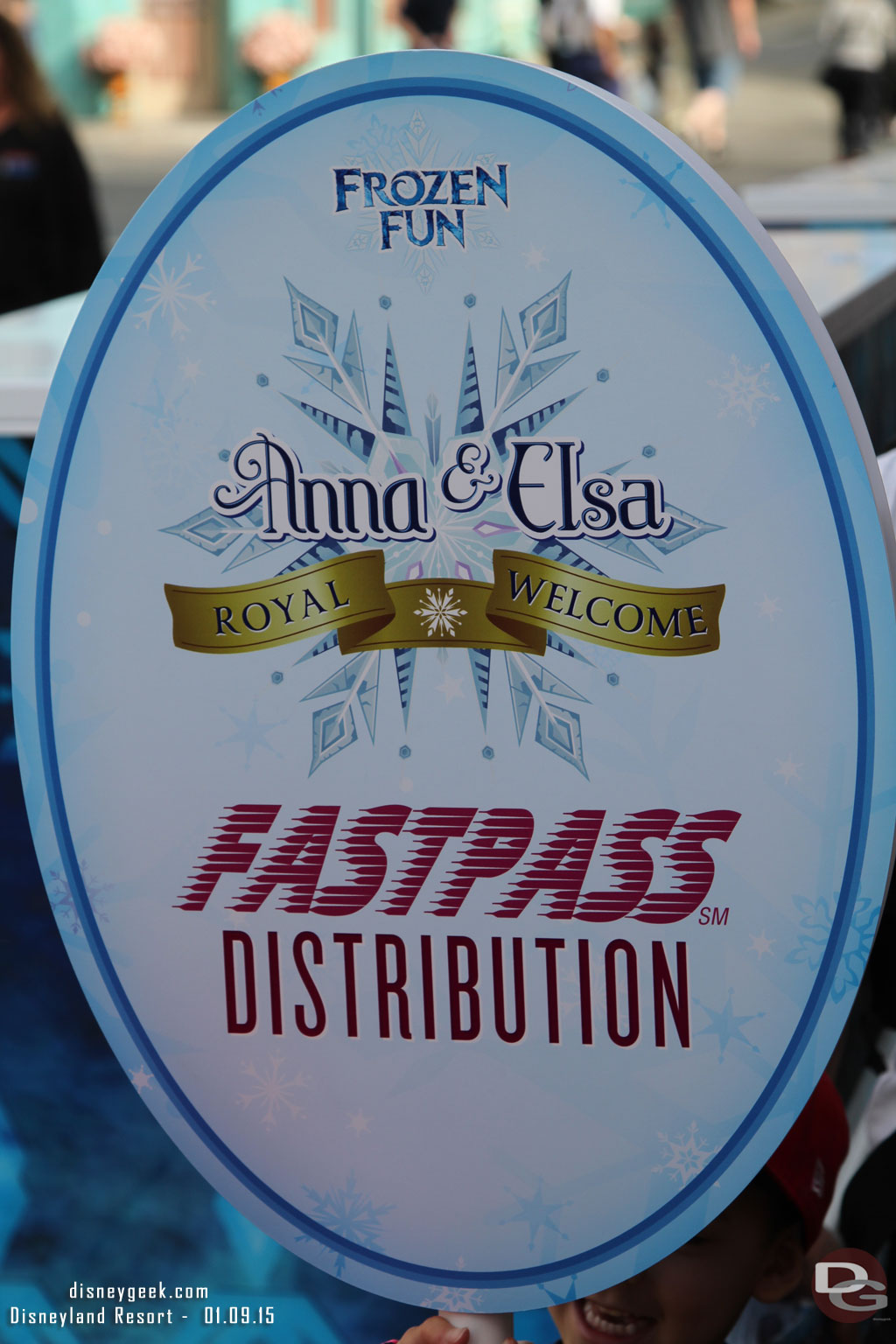 Further down the street you can get FastPass tickets to meet Anna and Elsa.