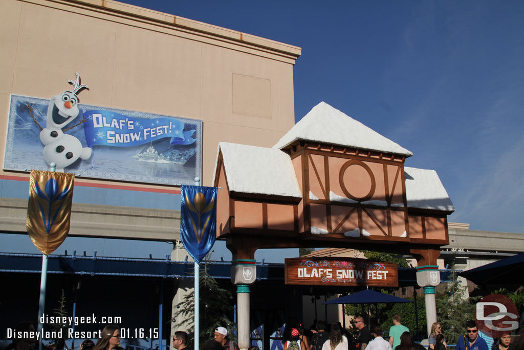 Another sign for the Snow Fest this weekend (the front one with the building on it.