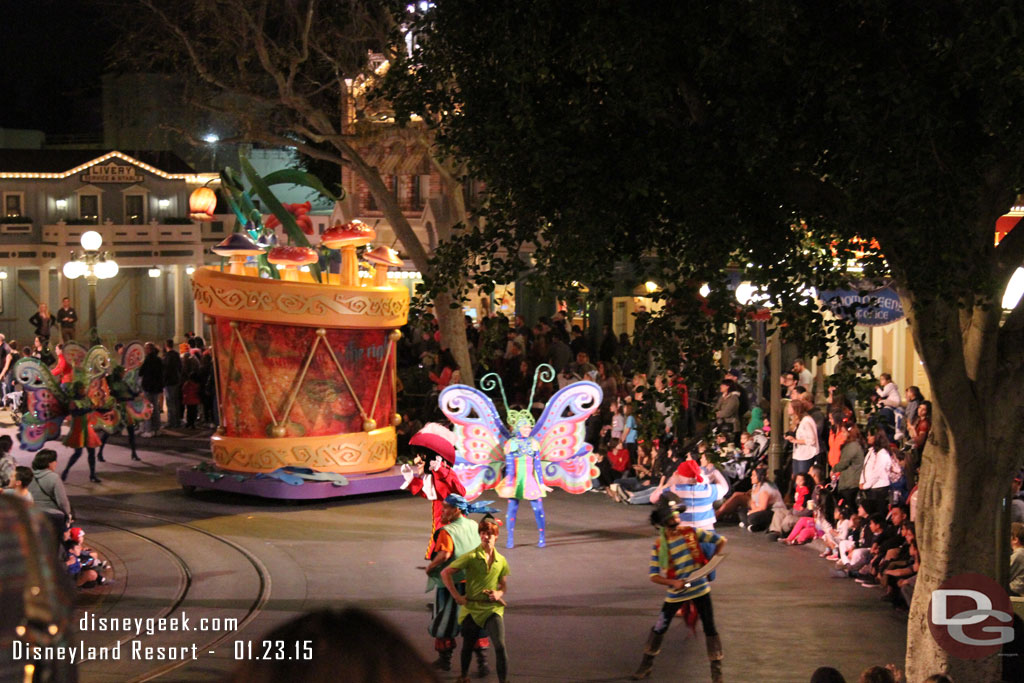 Soundsational was passing by when the train pulled into Main Street Station.  Noticed Tinkerbell was MIA