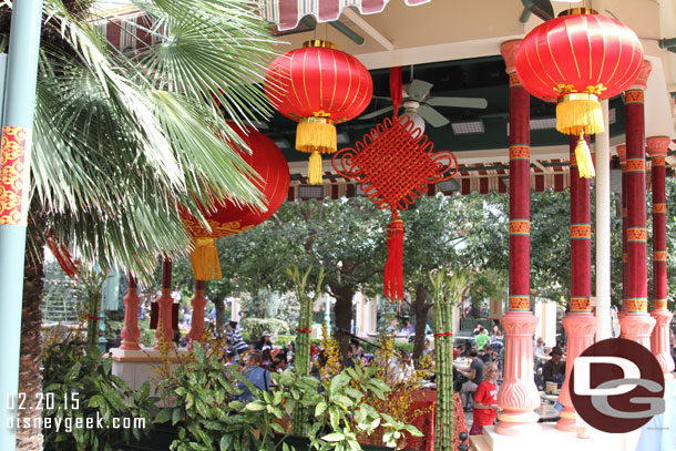 Decorations and props around the bandstand.