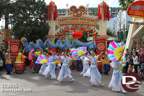 A fan dance