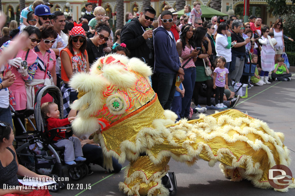 The Lion interacting with the crowd.