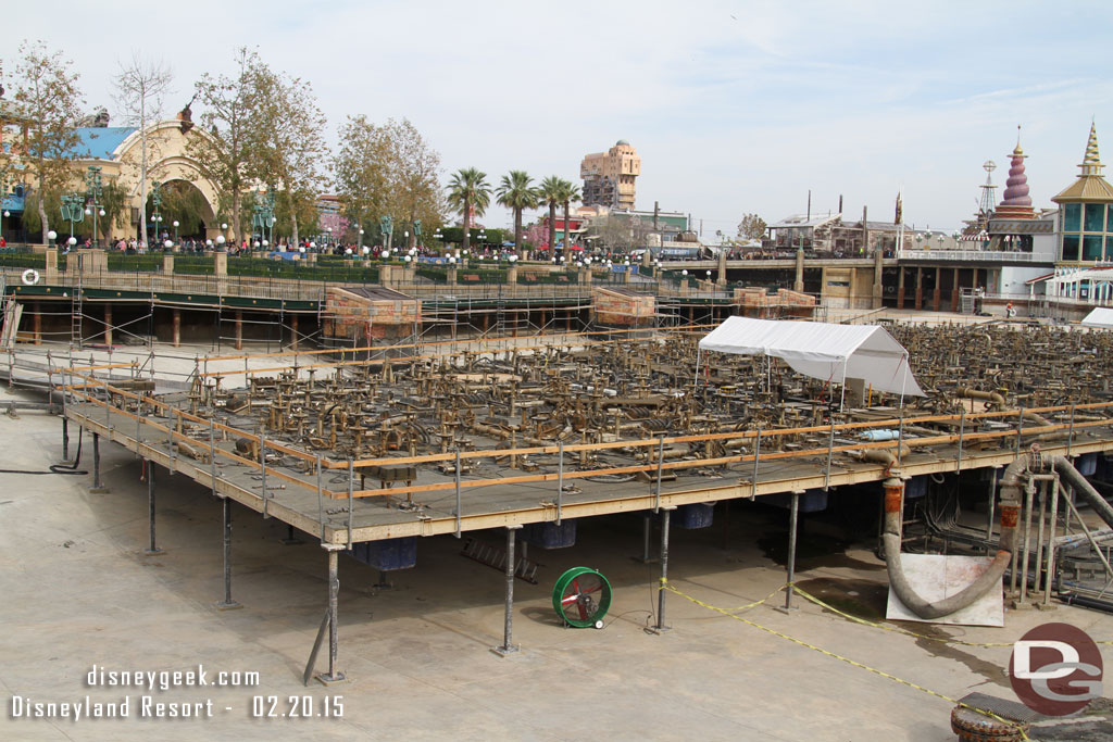 Work continues on and under the fountain platform.