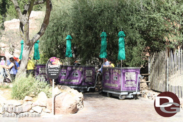 The temporary tents over the Fantasmic FastPass distribution machines are gone.  Some umbrellas are there now but were not in use today.