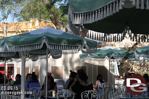 A set of walls in the middle of the eating area for the Stage Door Cafe/River Belle Terrace.