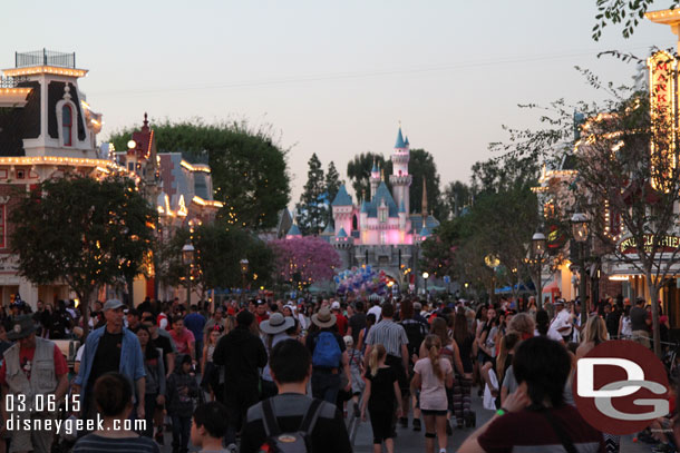 The park was getting busier as is the norm for a Friday night, especially with great weather and no block outs.