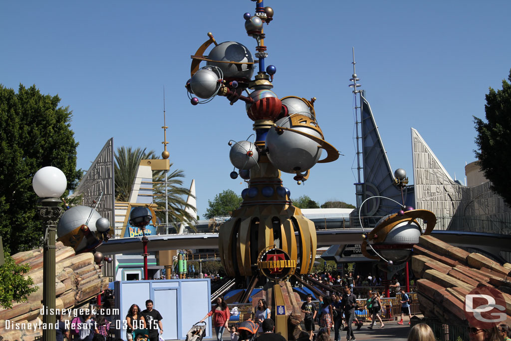 Some work going on at the Tomorrowland entrance.  A small area walled off.  Maybe drainage work?  I do not remember anything else in that area.  It is the middle of the walkway (you can actually walk on either side of the box.