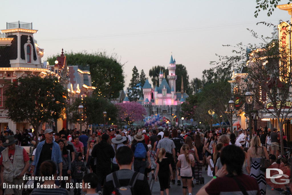 The park was getting busier as is the norm for a Friday night, especially with great weather and no block outs.