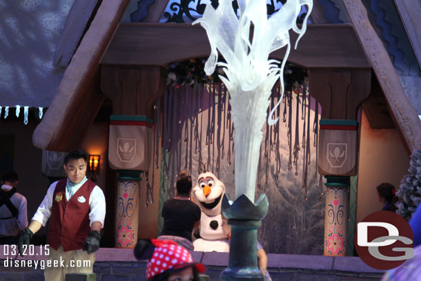 Olaf had about an hour wait this afternoon