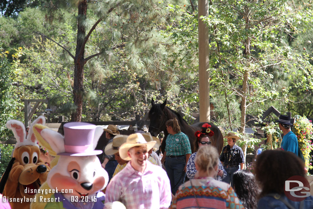 Thought the timing was great that a horse was being led backstage at the same time they were coming out for the Bunny hop