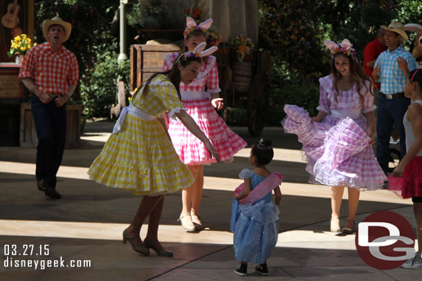 Not a lot of guests dancing so if you wanted to you had plenty of Cast Members to interact with.