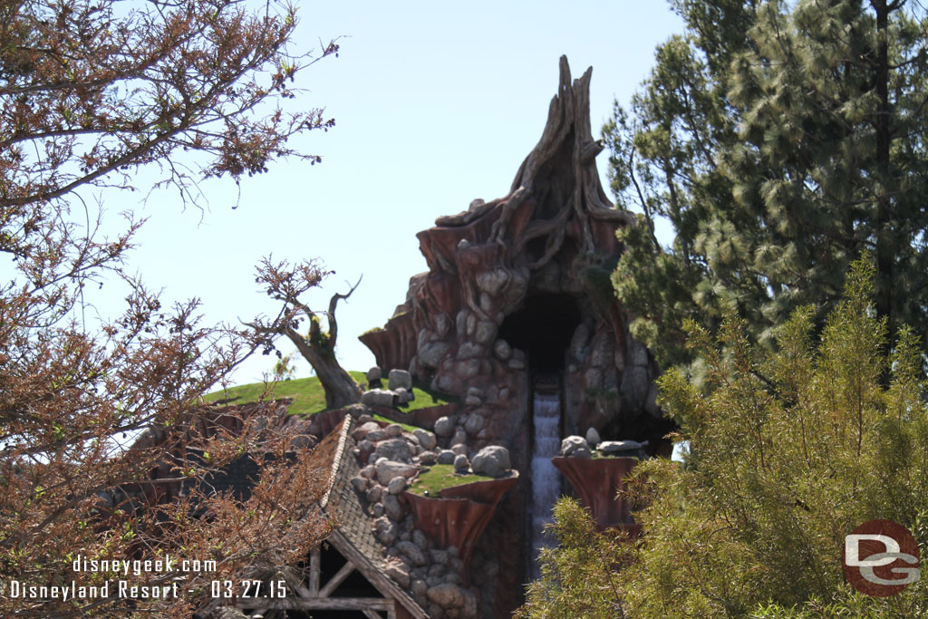 Water has returned to Splash Mountain. I did not see any logs cycling though.