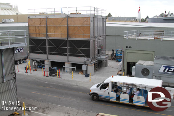 A new cooling tower has been installed backstage in Tomorrowland replacing the several older ones.