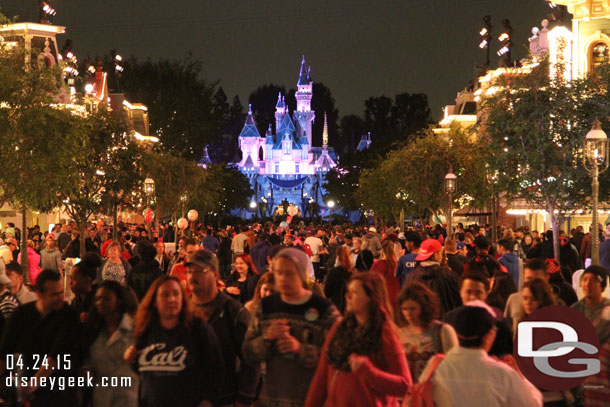 Main Street USA around 9pm.  In 4 weeks Paint the Night will be rolling down the street at this time.