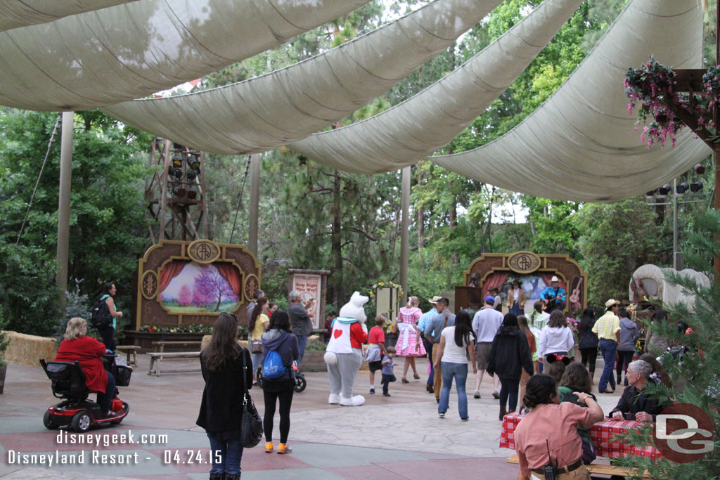 Since it was not crowded the White Rabbit joined the dancers for some line dancing.