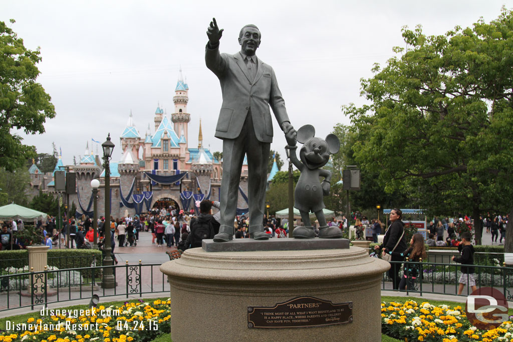 Walt and Mickey Partners statue